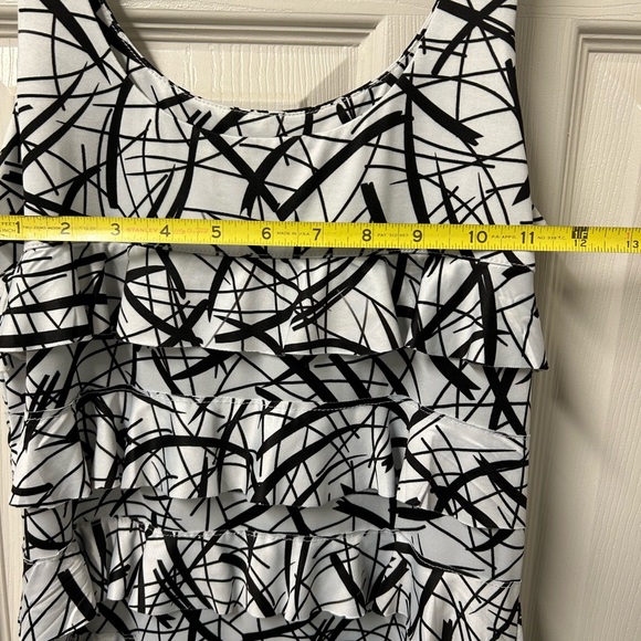 Women’s Dress Size Small - Picture 4 of 9